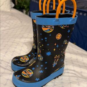 Target Space-Themed Kids Rain Boots - Black and Blue